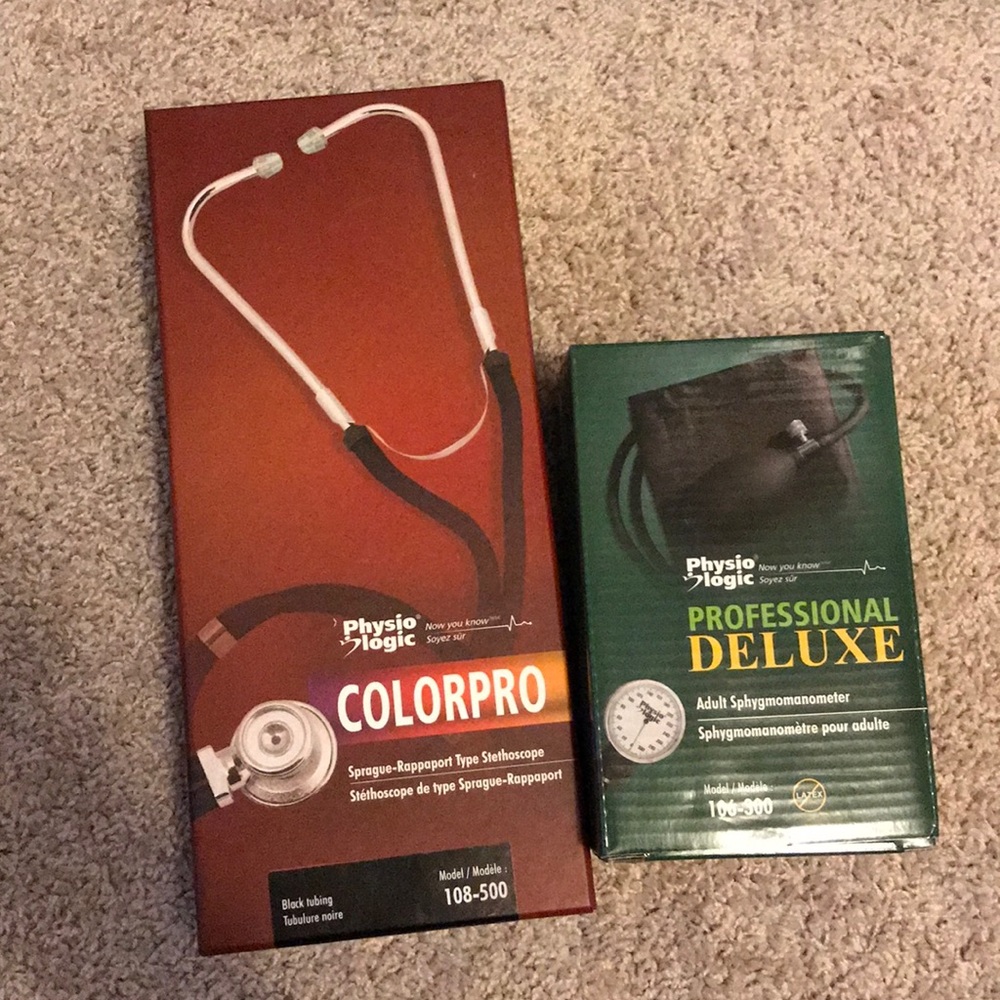 Stethoscope & sphygmomanometer